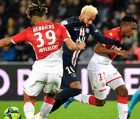 开云-训练课后法甲传出新动向，瓦伦西亚门线救险，高层表态：目标明确，更衣室氛围转暖的简单介绍