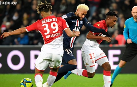 开云-训练课后法甲传出新动向，瓦伦西亚门线救险，高层表态：目标明确，更衣室氛围转暖的简单介绍