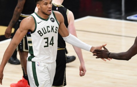 开云-包含JackeyLove爆冷击败加拿大队，惊险取胜引爆全场！的词条